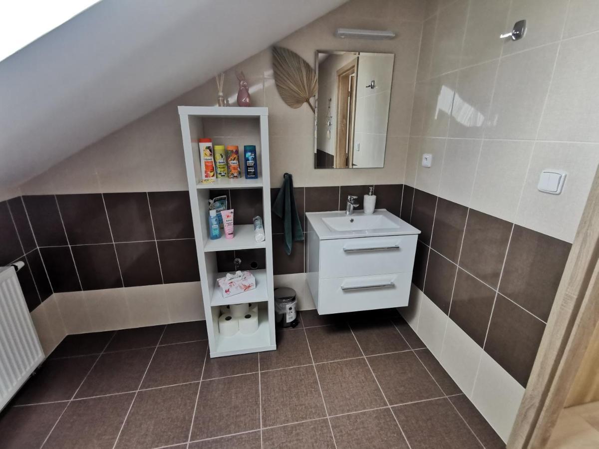 Apartmány Svítkov 79 Pardubice Esterno foto